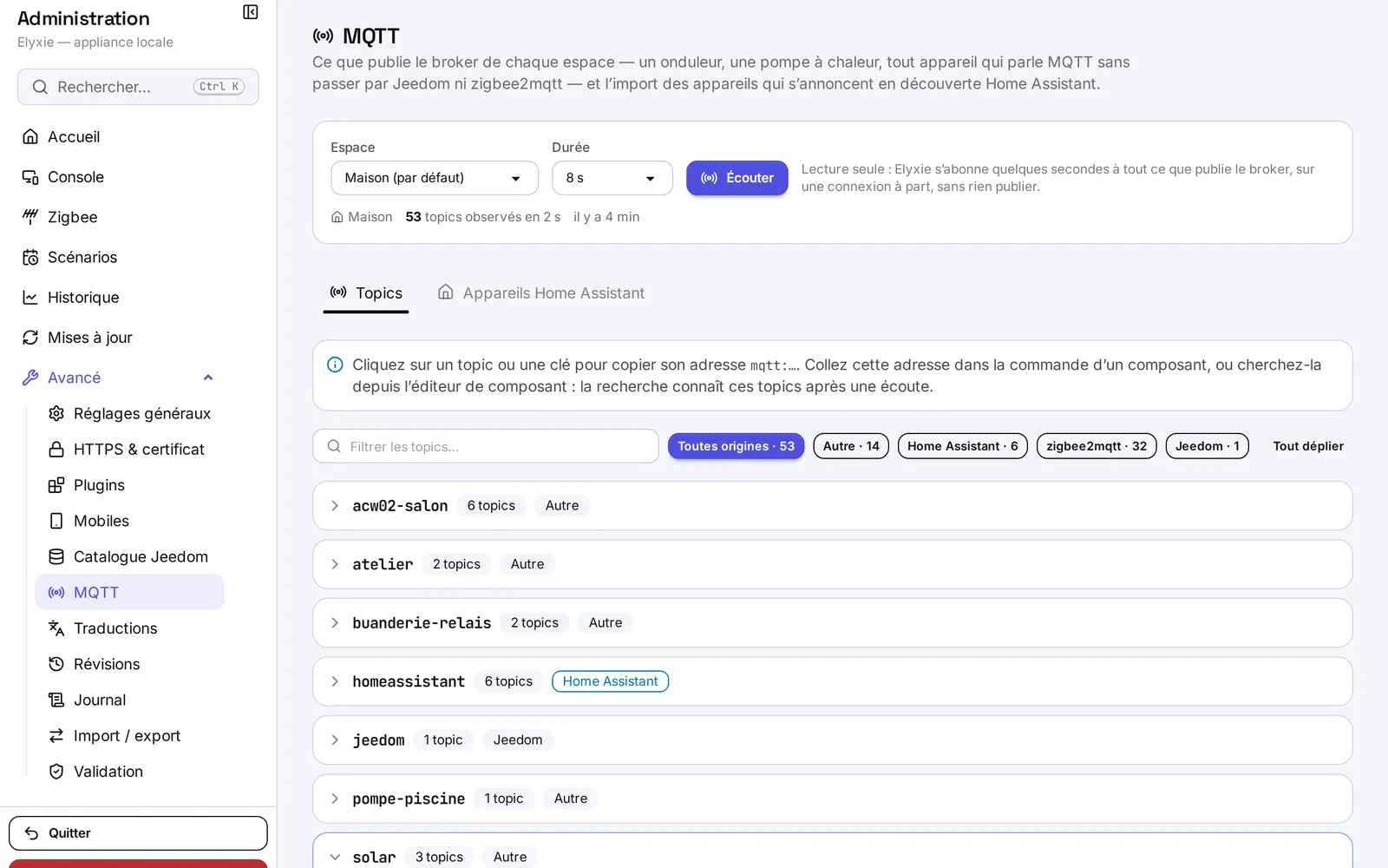 L'écran MQTT, onglet Topics : l'écoute du broker de la maison, les filtres par origine et les topics rangés par premier mot